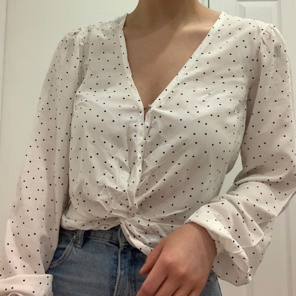 BNWT Polka dot blouse - Picture 3 of 3